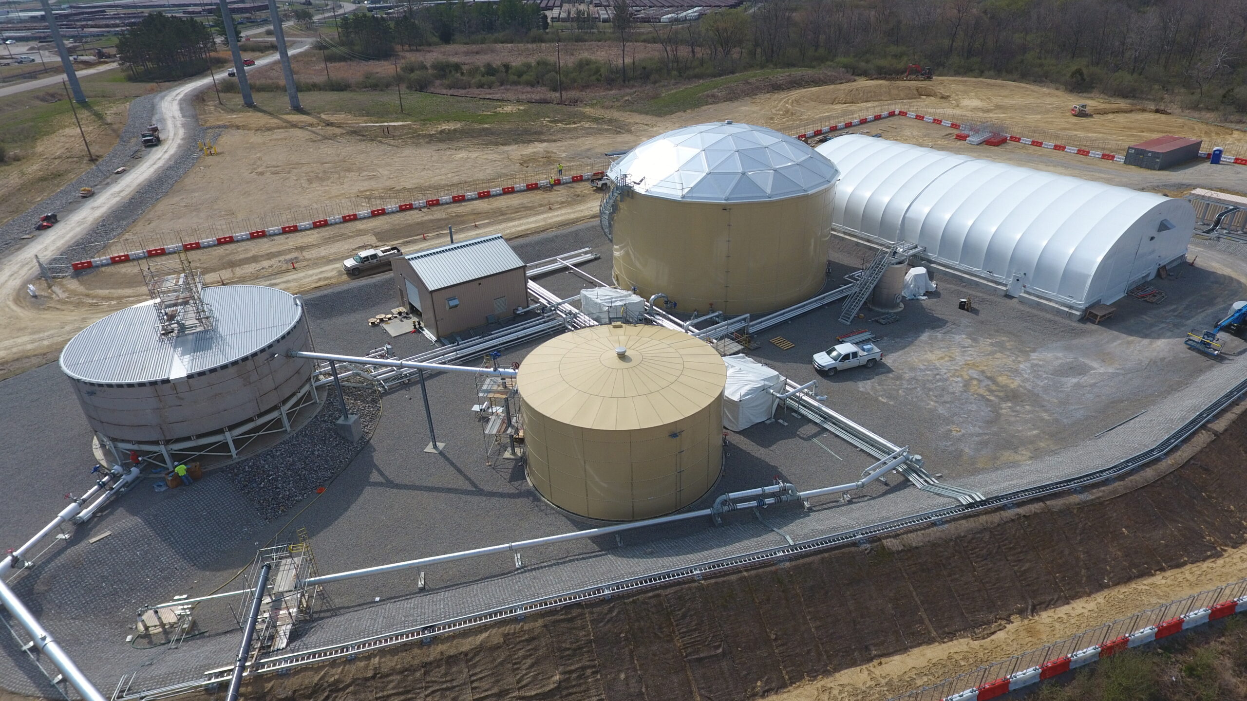 The Modular Leachate Treatment System, which includes a million-gallon water tank and support structures, allows for storage of additional water that might result from significant storms so that it can be treated before leaving the PORTS On-Site Waste Disposal Facility. The facility will hold much of the debris and other material from demolition of the large gaseous-diffusion process buildings and other plant facilities.